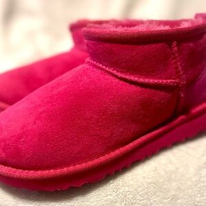 UGG Classic Ultra Mini